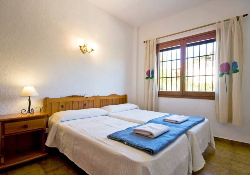 4 bedroom Villa for sale in Benissa with pool - € 954,000 (Ref: 9868022)