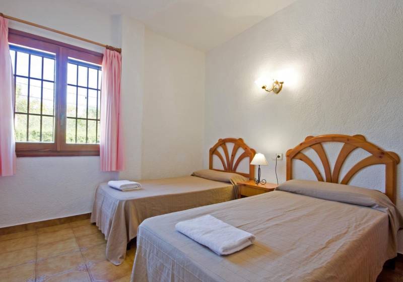 4 bedroom Villa for sale in Benissa with pool - € 954,000 (Ref: 9868022)