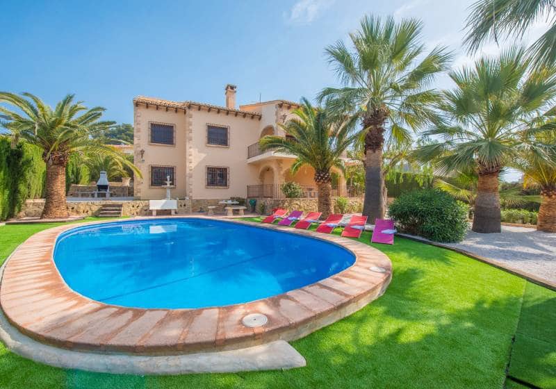 4 bedroom Villa for sale in Benissa with pool - € 954,000 (Ref: 9868022)
