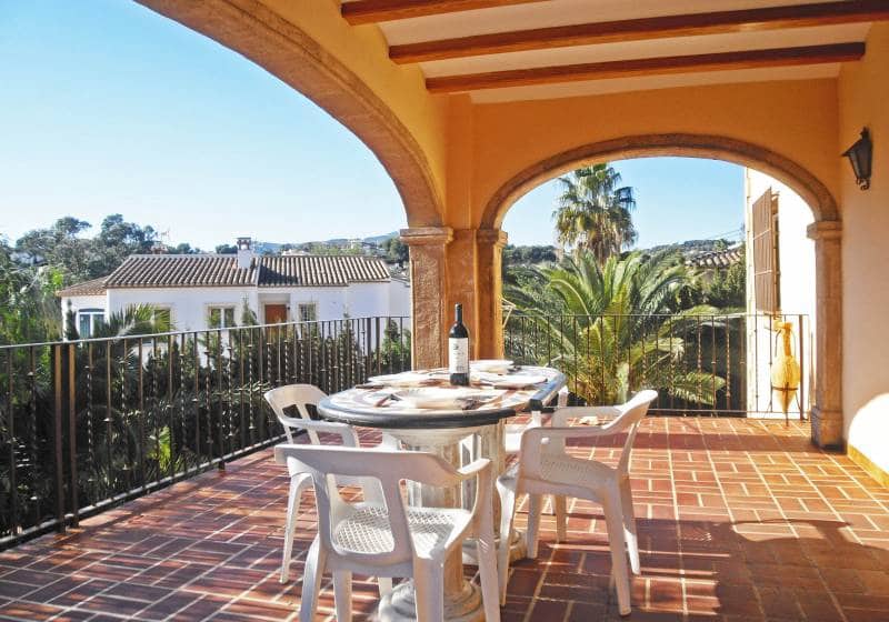 4 bedroom Villa for sale in Benissa with pool - € 954,000 (Ref: 9868022)