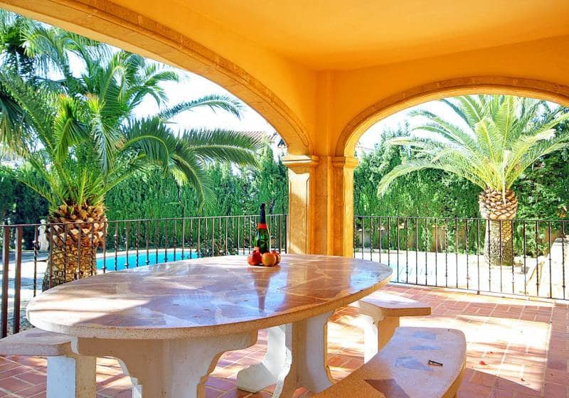 4 bedroom Villa for sale in Benissa with pool - € 954,000 (Ref: 9868022)