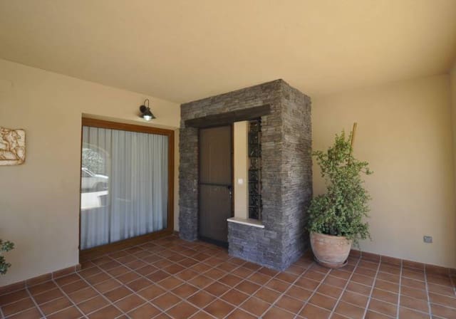 9 soverom Villa til salgs i Benissa med svømmebasseng - € 680 000 (Ref: 9868082)