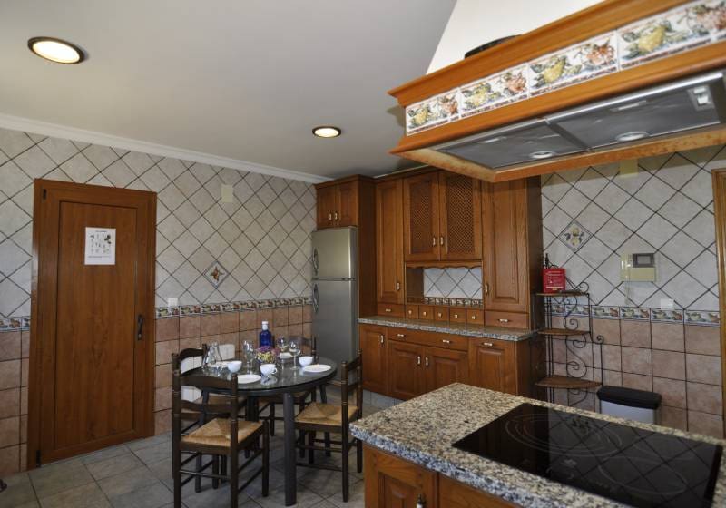 9 soverom Villa til salgs i Benissa med svømmebasseng - € 680 000 (Ref: 9868082)