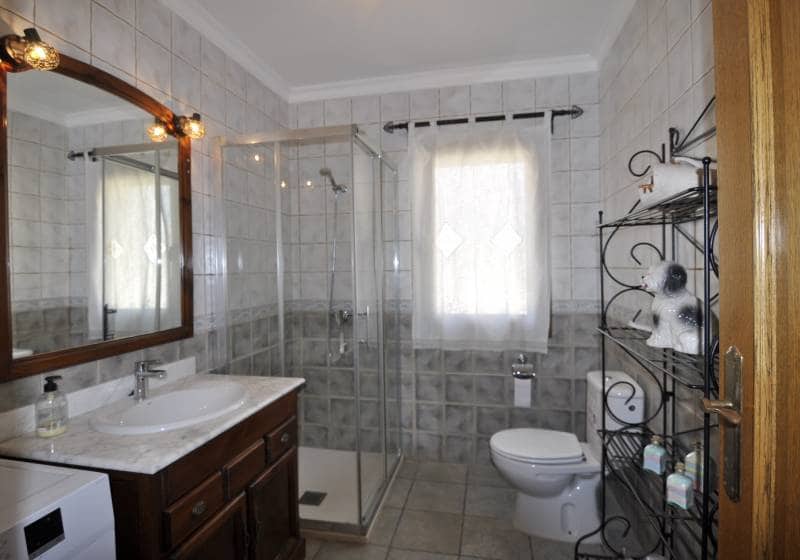 9 soverom Villa til salgs i Benissa med svømmebasseng - € 680 000 (Ref: 9868082)