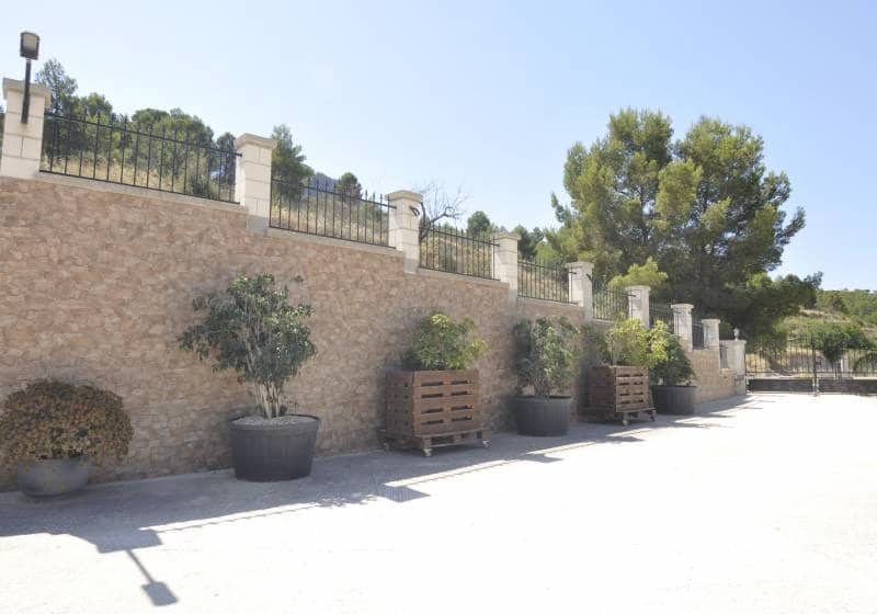 9 soverom Villa til salgs i Benissa med svømmebasseng - € 680 000 (Ref: 9868082)
