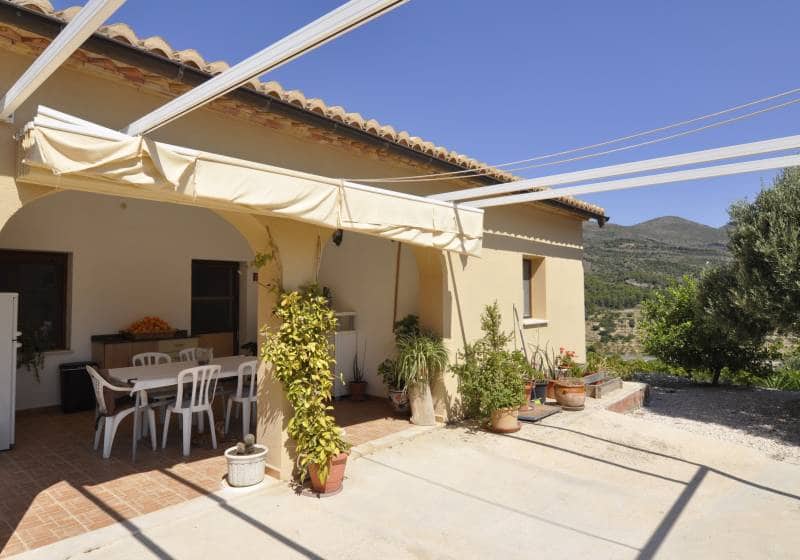 9 soverom Villa til salgs i Benissa med svømmebasseng - € 680 000 (Ref: 9868082)