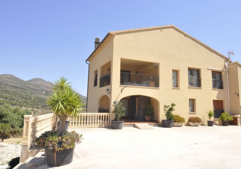 9 soverom Villa til salgs i Benissa med svømmebasseng - € 680 000 (Ref: 9868082)