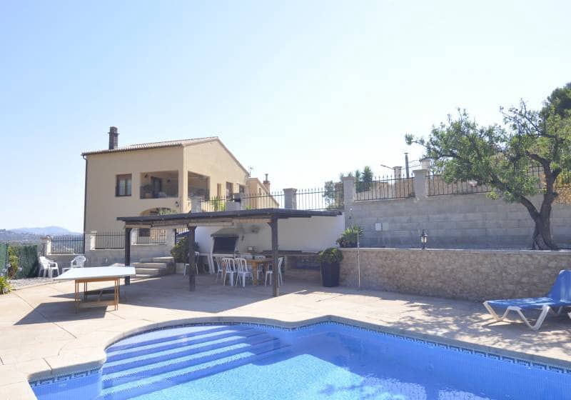 9 soverom Villa til salgs i Benissa med svømmebasseng - € 680 000 (Ref: 9868082)