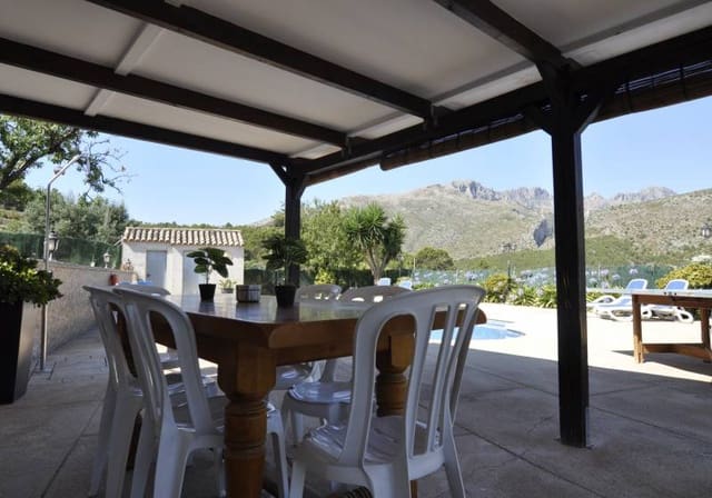 9 soverom Villa til salgs i Benissa med svømmebasseng - € 680 000 (Ref: 9868082)