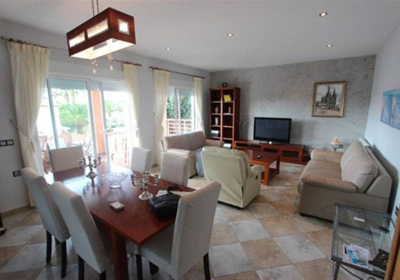 Chalet de 4 habitaciones en Calpe / Calp en venta con piscina - 750.000 € (Ref: 9917666)