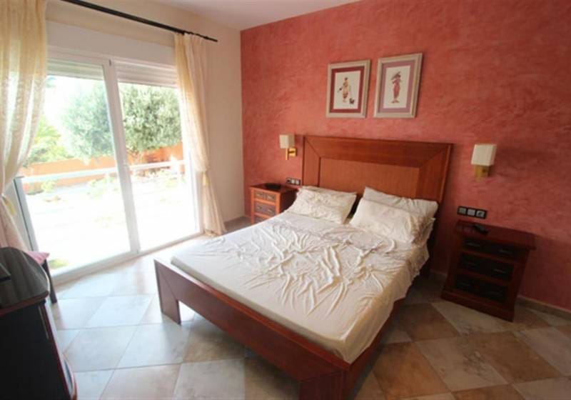 Chalet de 4 habitaciones en Calpe / Calp en venta con piscina - 750.000 € (Ref: 9917666)
