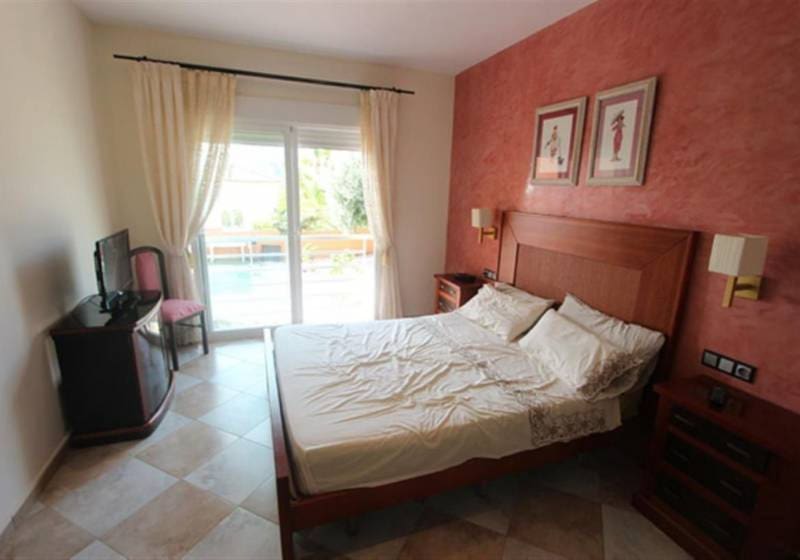 Chalet de 4 habitaciones en Calpe / Calp en venta con piscina - 750.000 € (Ref: 9917666)