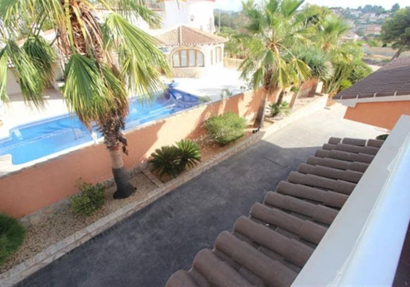 Chalet de 4 habitaciones en Calpe / Calp en venta con piscina - 750.000 € (Ref: 9917666)