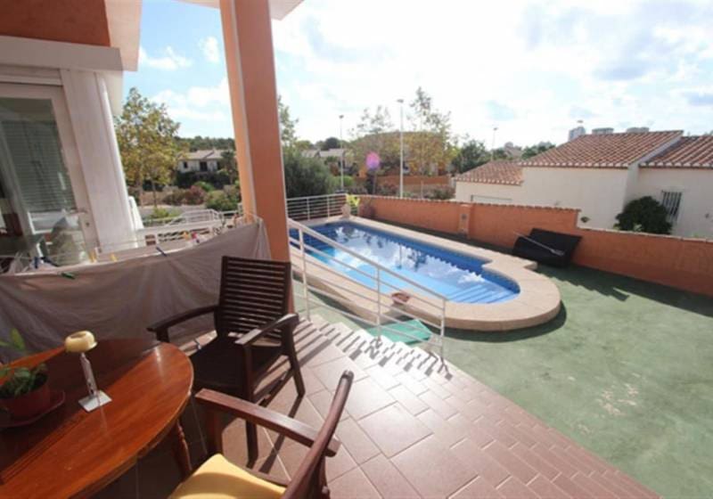 Chalet de 4 habitaciones en Calpe / Calp en venta con piscina - 750.000 € (Ref: 9917666)