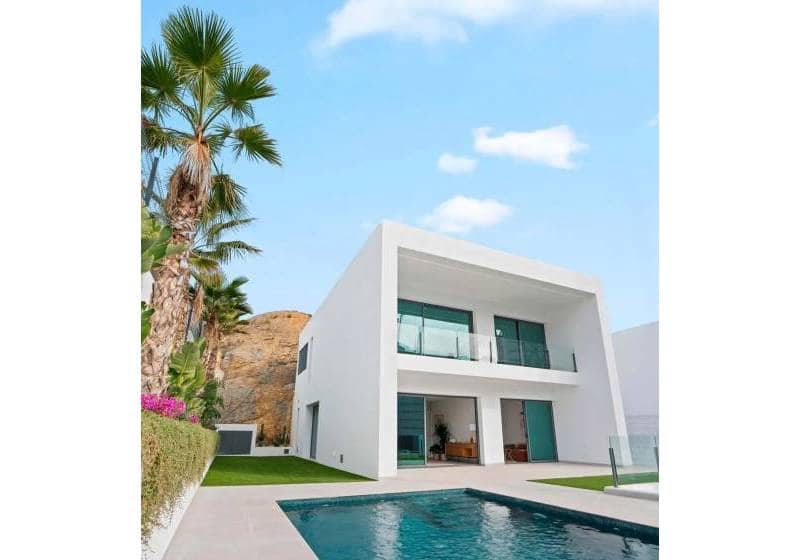 3 soveværelse Villa til salg i Benidorm - € 1.237.000 (Ref: 9917717)
