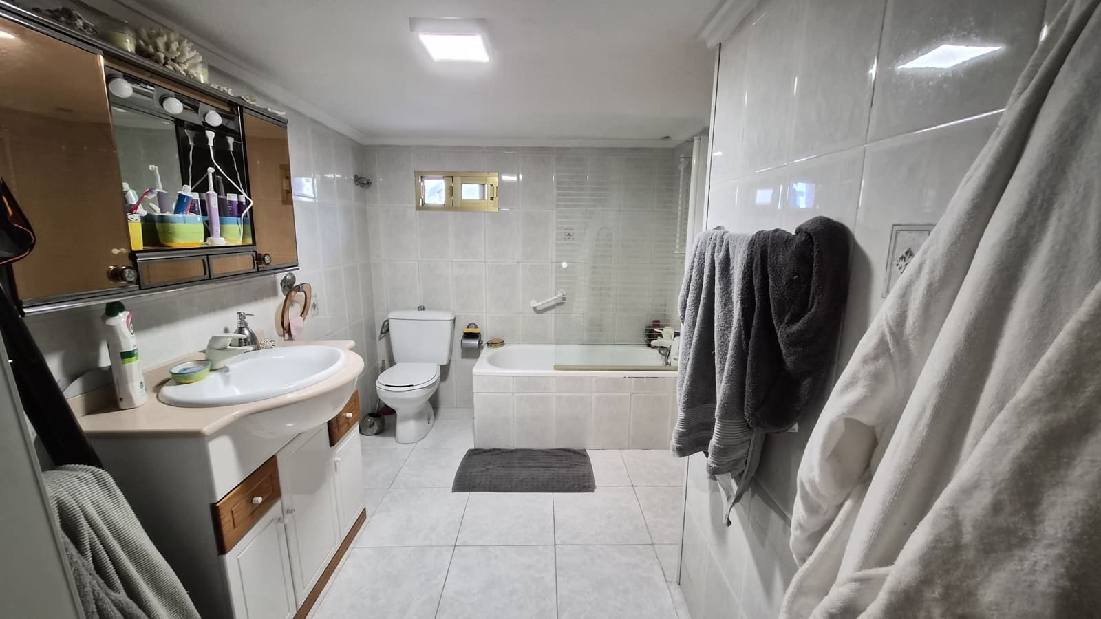 4 bedroom Guesthouse/B & B for sale in San Fulgencio with pool garage - € 350,000 (Ref: 9687569)