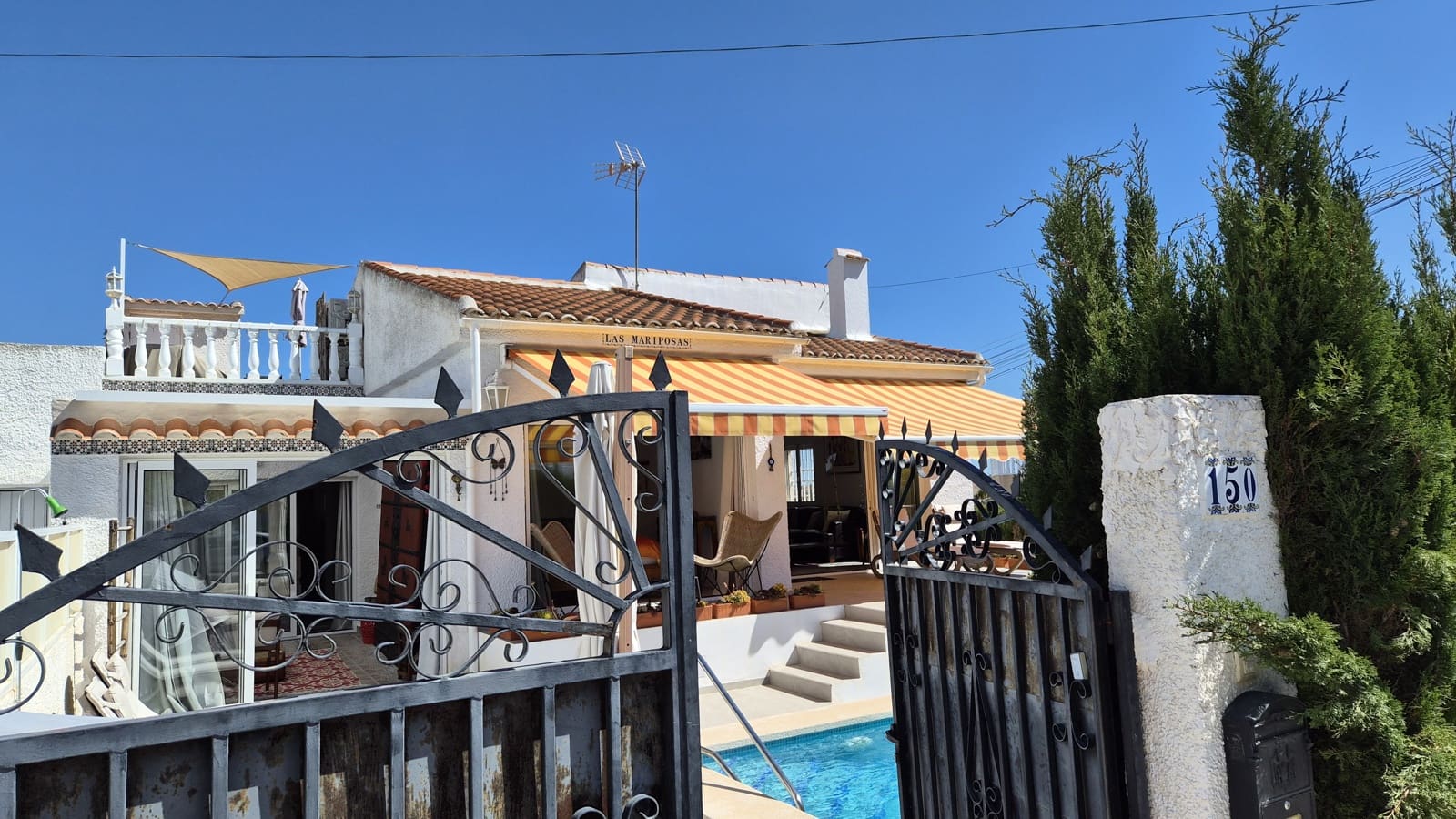 4 bedroom Guesthouse/B & B for sale in San Fulgencio with pool garage - € 350,000 (Ref: 9687569)