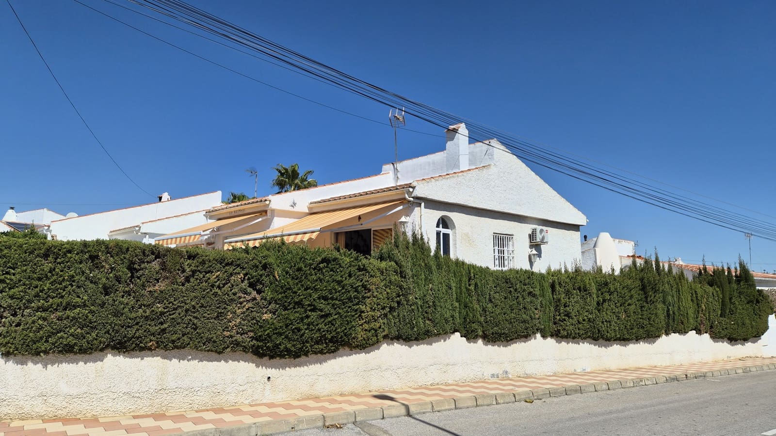 4 bedroom Guesthouse/B & B for sale in San Fulgencio with pool garage - € 350,000 (Ref: 9687569)