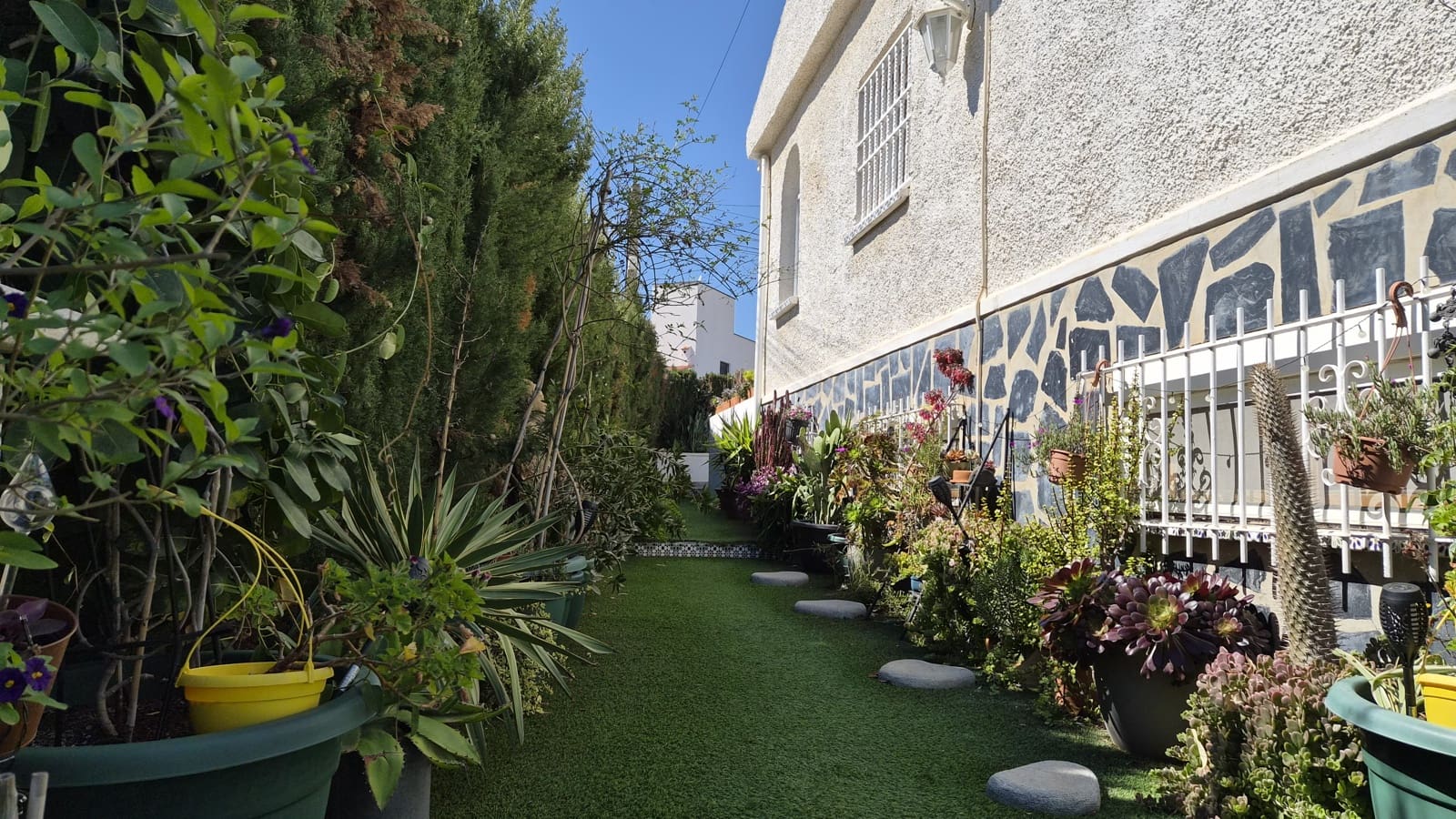 4 bedroom Guesthouse/B & B for sale in San Fulgencio with pool garage - € 350,000 (Ref: 9687569)