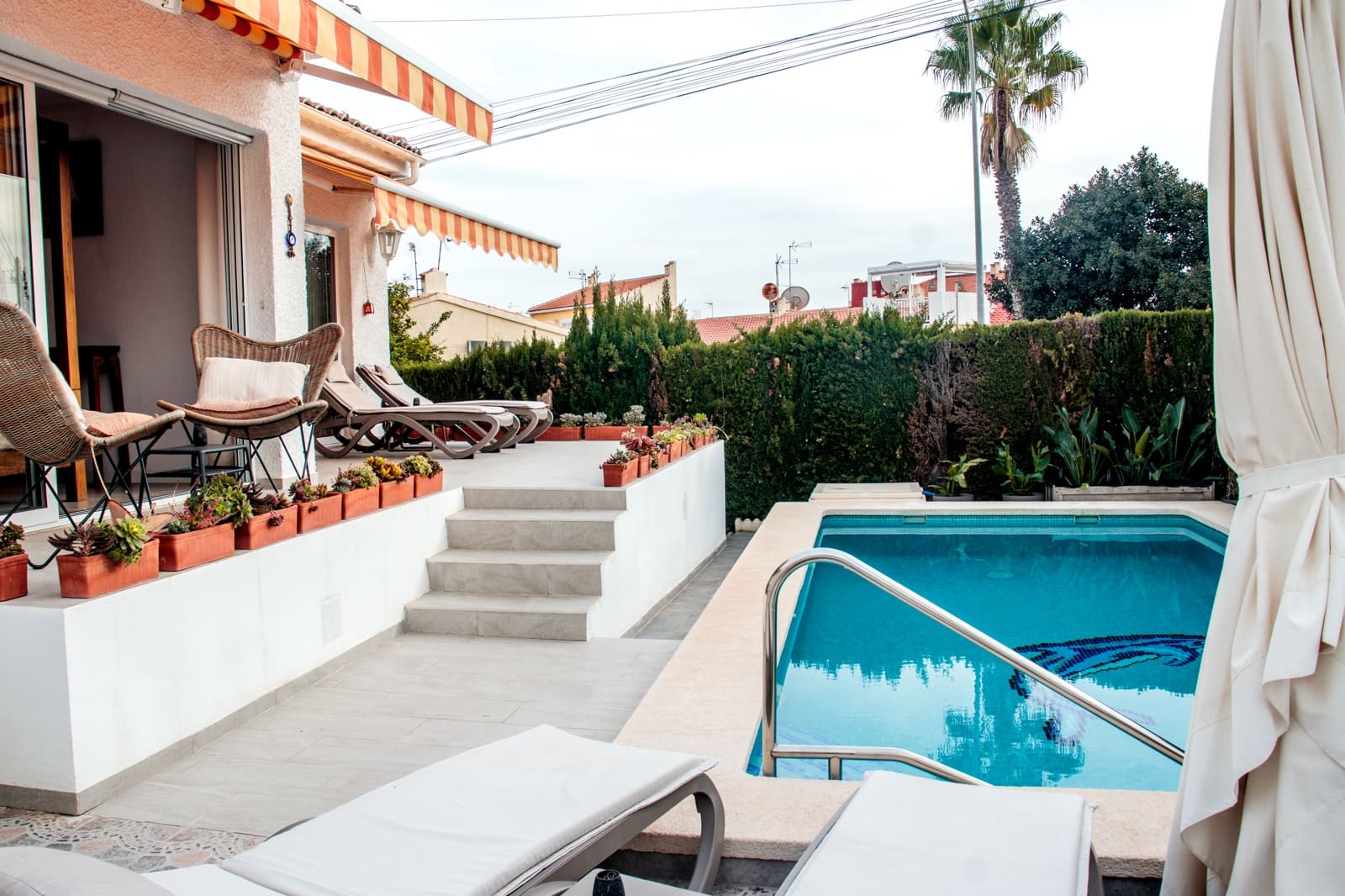 4 bedroom Guesthouse/B & B for sale in San Fulgencio with pool garage - € 350,000 (Ref: 9687569)