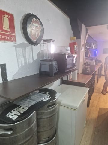 Restaurant/Bar til salg i Torremolinos - € 52.500 (Ref: 10175447)