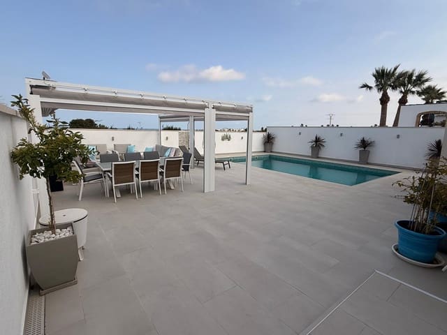 3 camera da letto Villa in vendita in Villamartin, Orihuela con piscina - 645.000 € (Rif: 9707629)