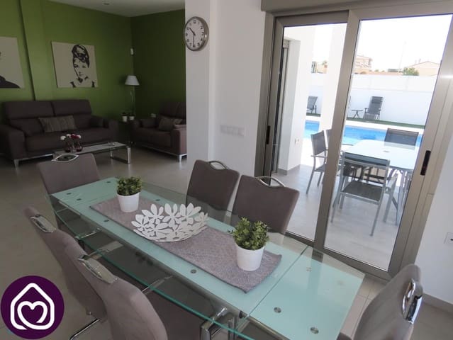 3 makuuhuone Omakotitalo myytävänä paikassa San Fulgencio mukana uima-altaan 
autotalli - 450 000 € (Ref: 9714033)