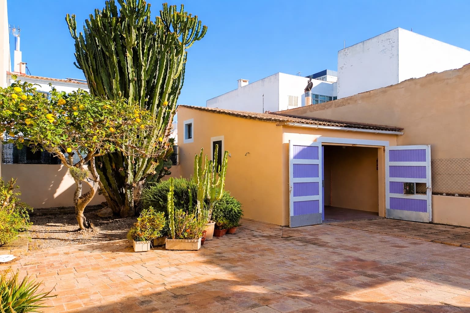 Chalet de 2 habitaciones en Llucmajor en venta con garaje - 630.000 € (Ref: 9709112)