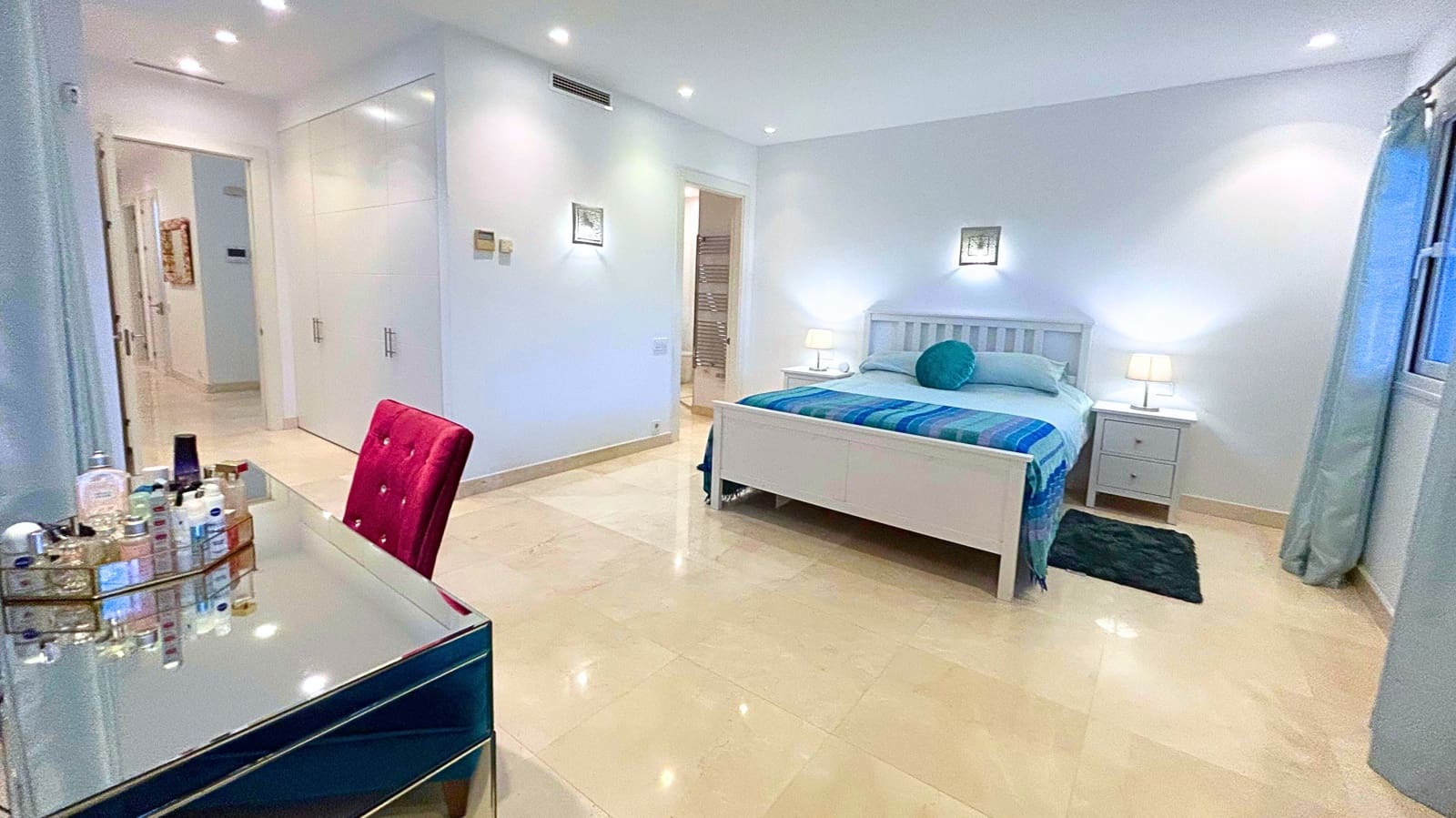 Chalet de 5 habitaciones en El Rosario en venta con piscina garaje - 2.995.000 € (Ref: 9709117)