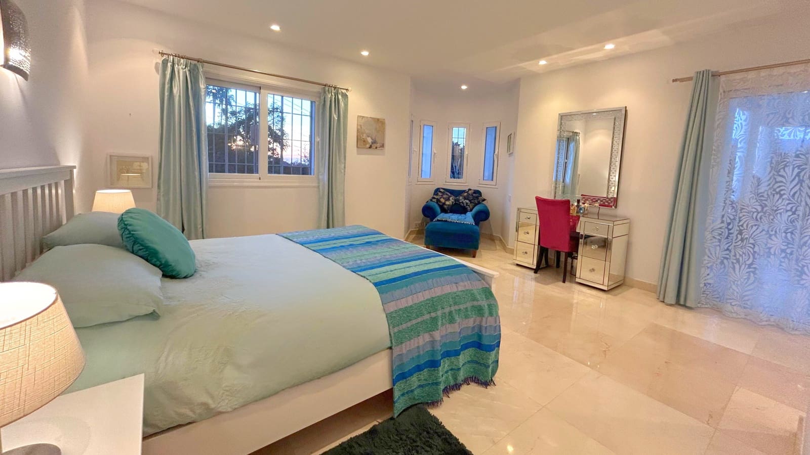 Chalet de 5 habitaciones en El Rosario en venta con piscina garaje - 2.995.000 € (Ref: 9709117)