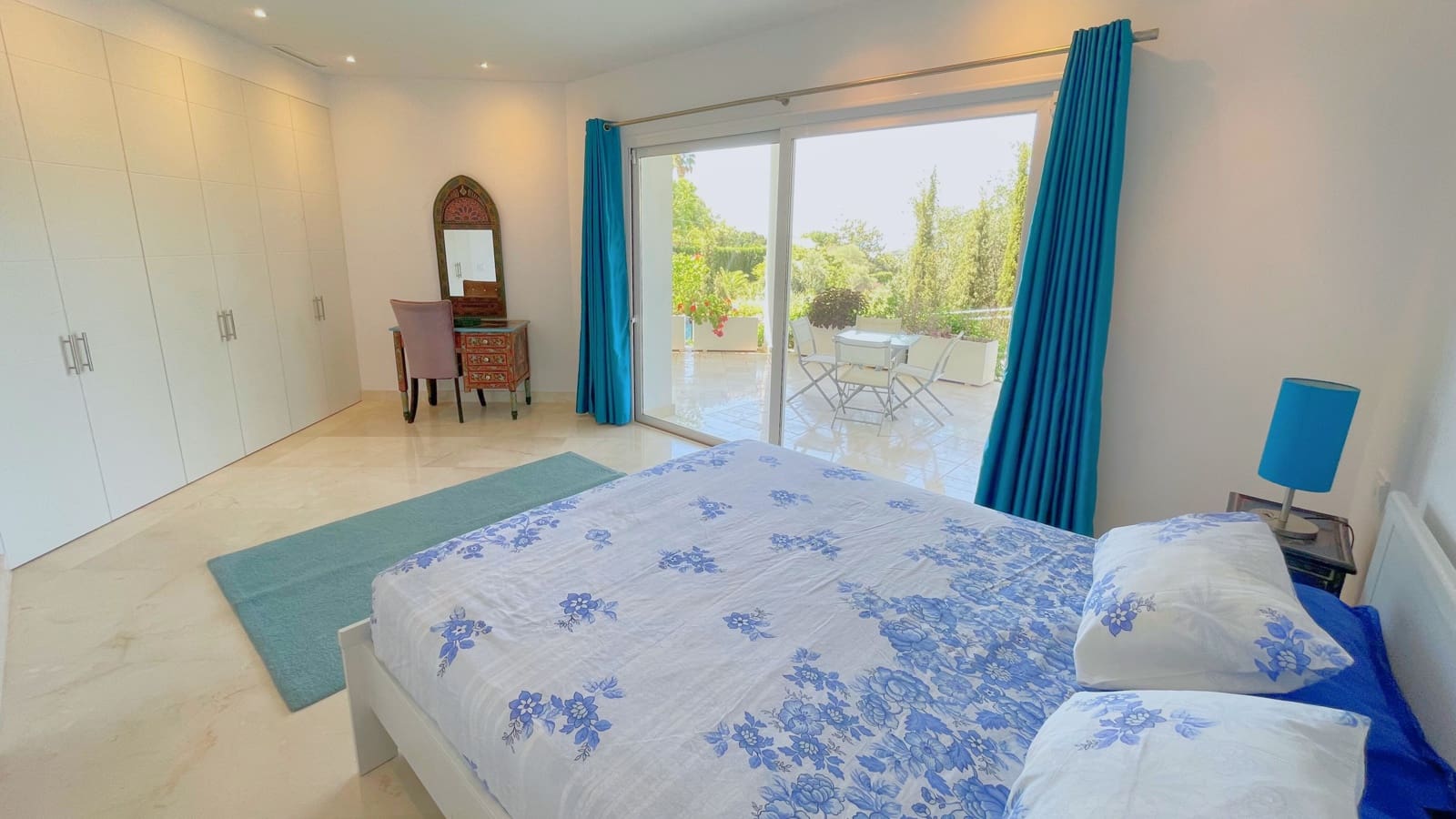 Chalet de 5 habitaciones en El Rosario en venta con piscina garaje - 2.995.000 € (Ref: 9709117)