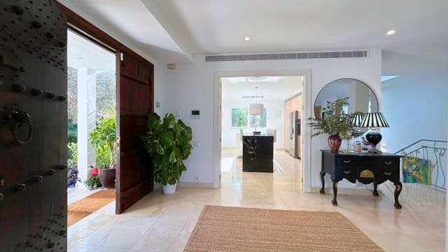 5 camera da letto Villa in vendita in El Rosario, Marbella con piscina garage - 2.995.000 € (Rif: 9709117)