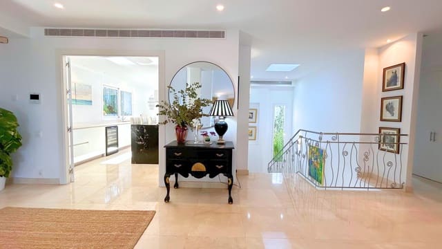 5 camera da letto Villa in vendita in El Rosario, Marbella con piscina garage - 2.995.000 € (Rif: 9709117)