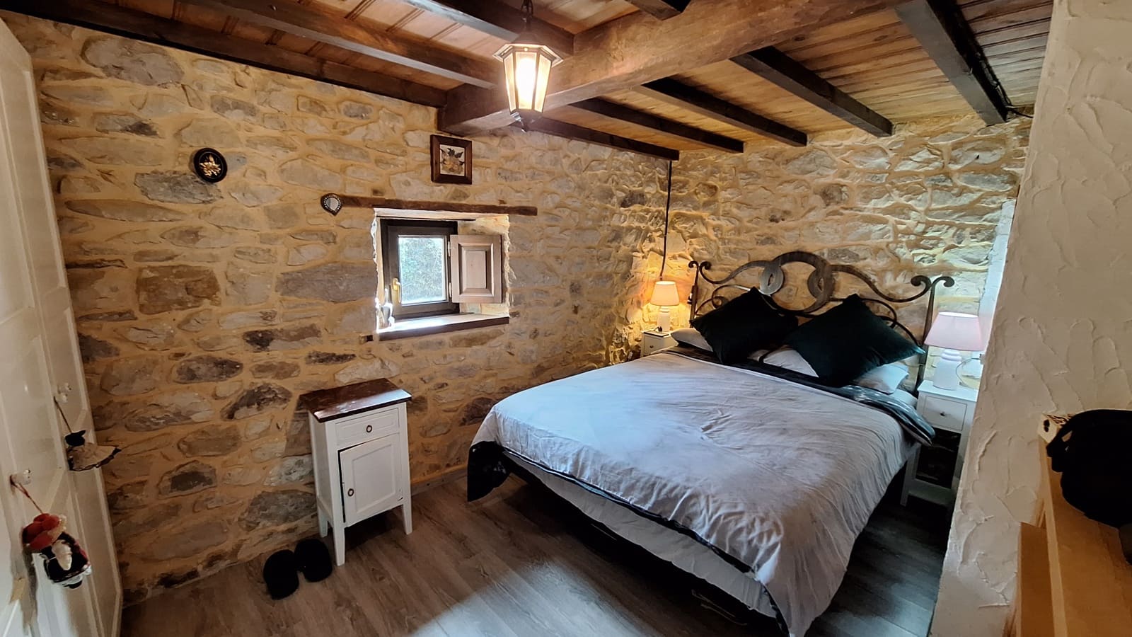 2 bedroom Finca/Country House for sale in Parres - € 285,000 (Ref: 9713388)