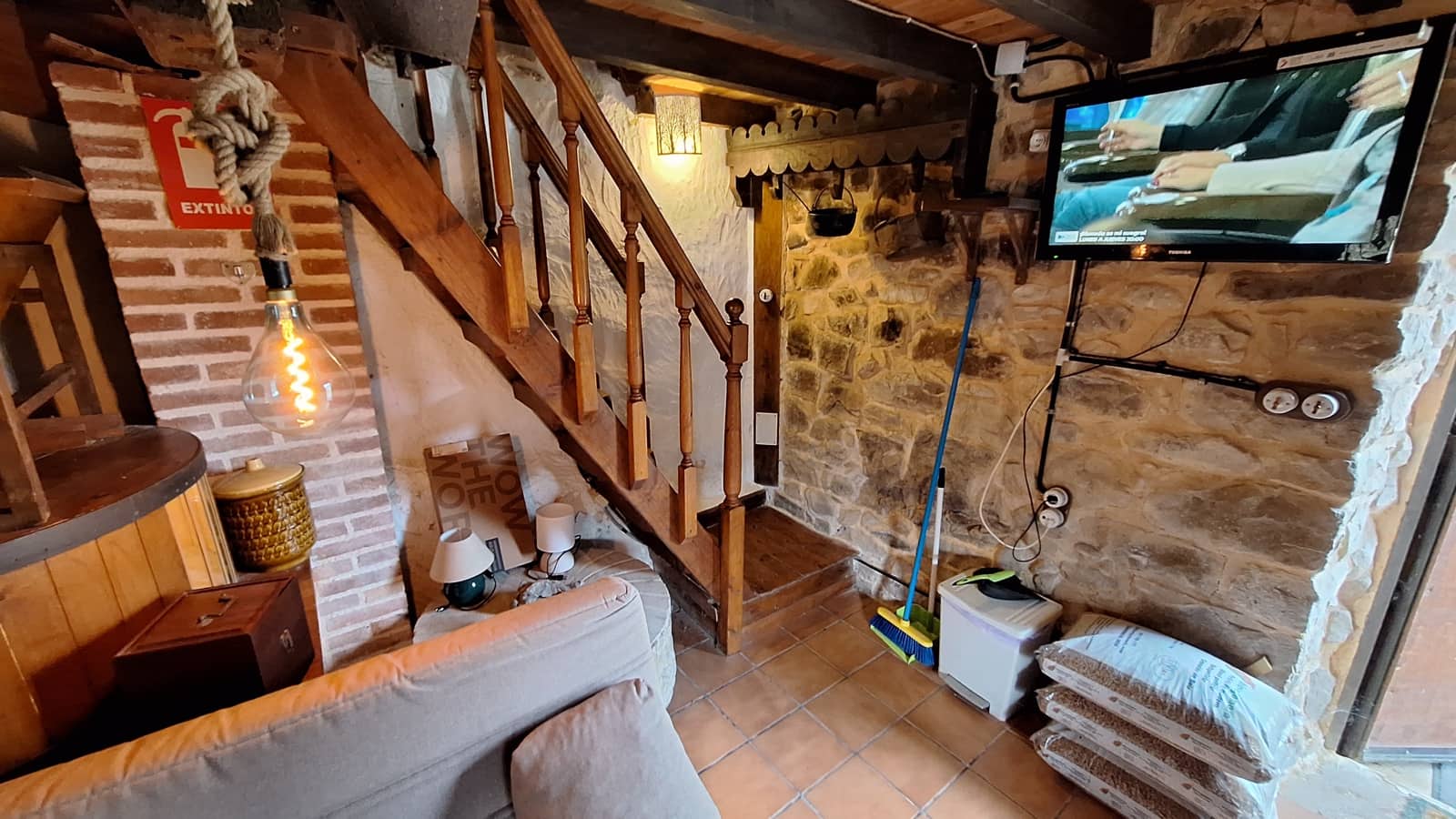 2 bedroom Finca/Country House for sale in Parres - € 285,000 (Ref: 9713388)