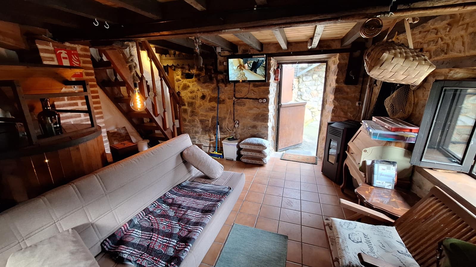 2 bedroom Finca/Country House for sale in Parres - € 285,000 (Ref: 9713388)