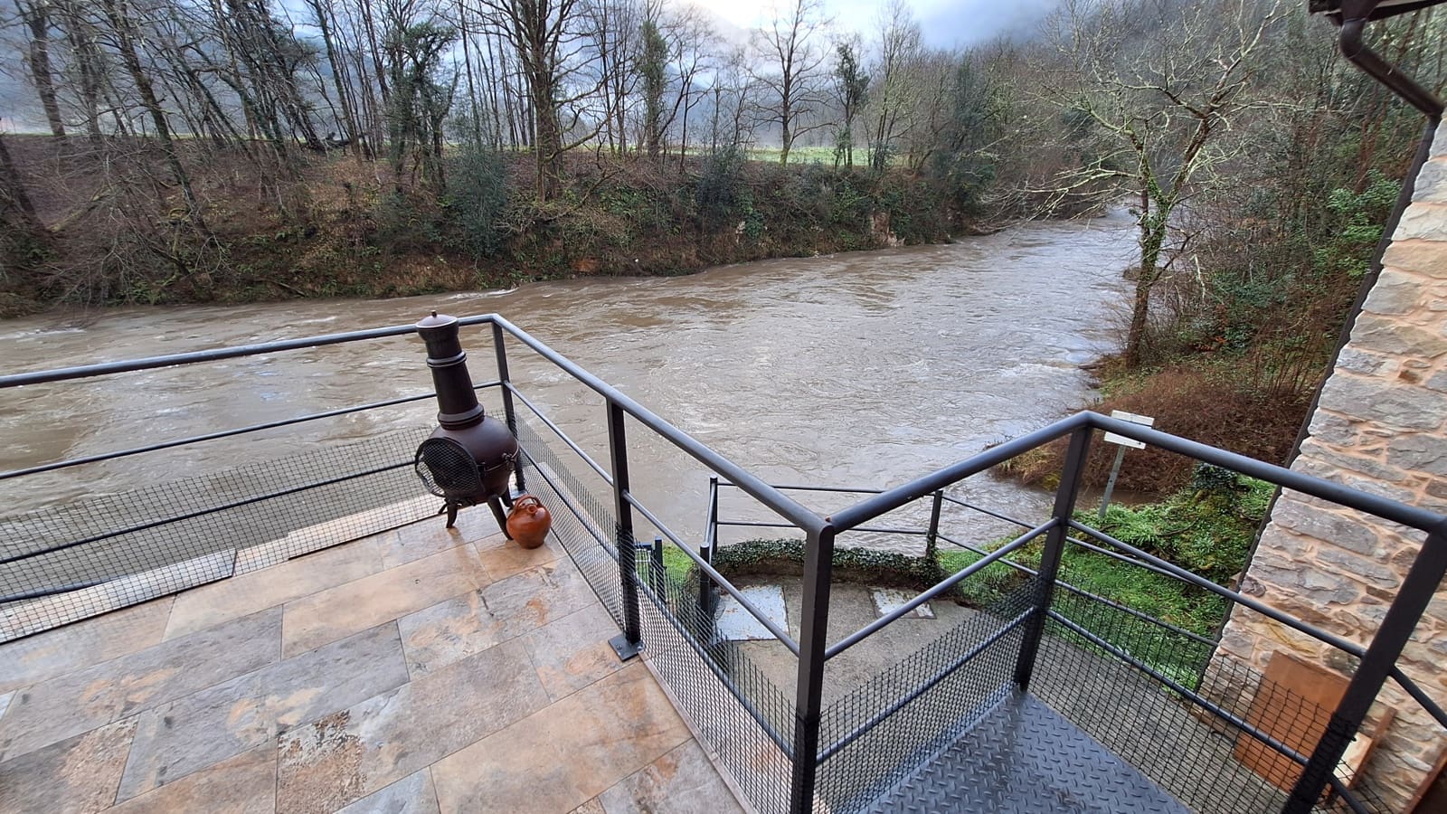 2 bedroom Finca/Country House for sale in Parres - € 285,000 (Ref: 9713388)