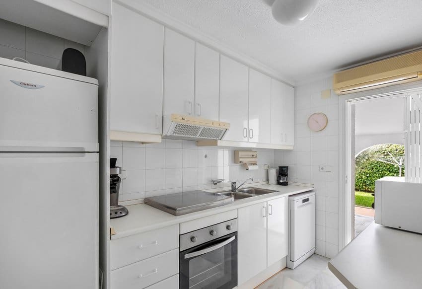 3 soveværelse Villa til salg i Torrevieja med swimmingpool garage - € 595.000 (Ref: 10029556)