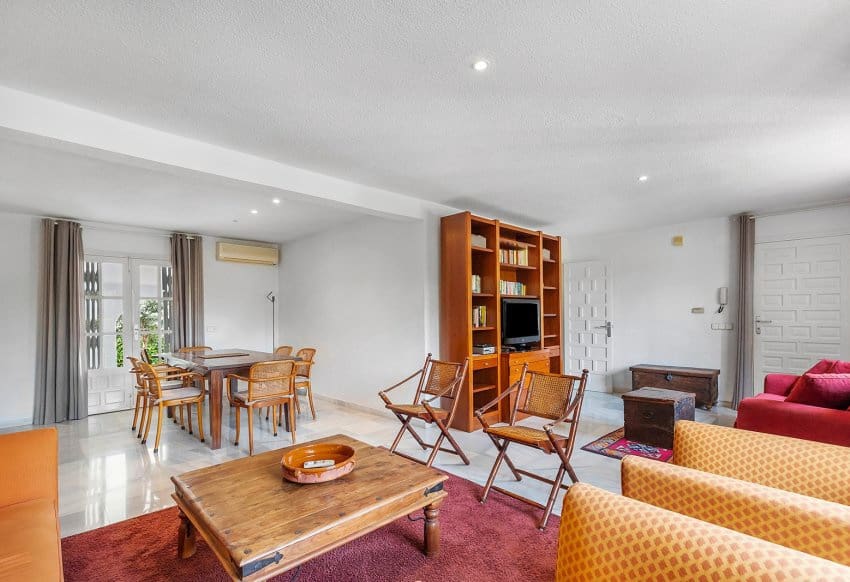 3 soveværelse Villa til salg i Torrevieja med swimmingpool garage - € 595.000 (Ref: 10029556)