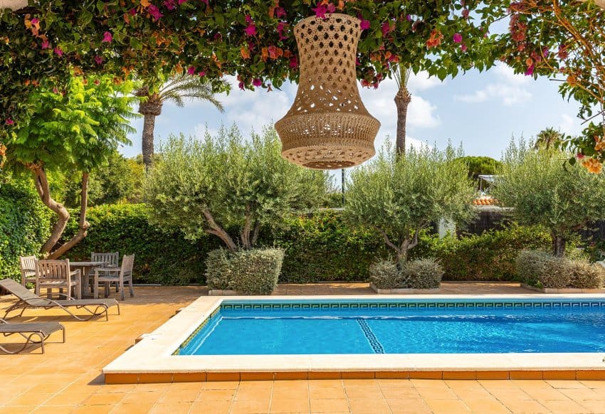 3 soveværelse Villa til salg i Torrevieja med swimmingpool garage - € 595.000 (Ref: 10029556)