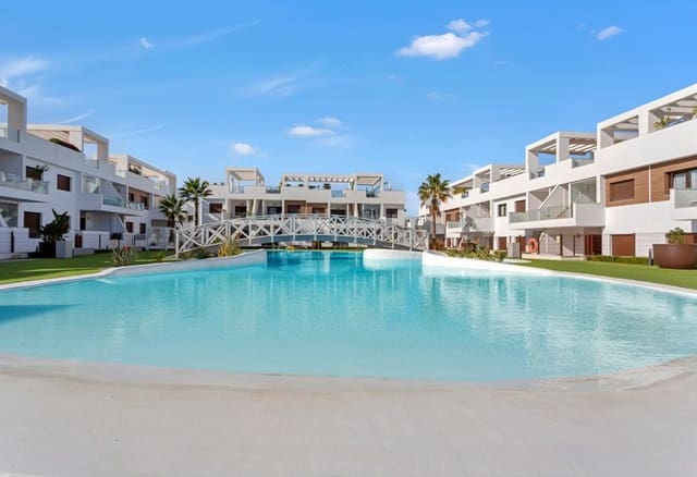 Apartamento de 2 habitaciones en Los Balcones - Los Altos, Torrevieja en venta con piscina garaje - 300.000 € (Ref: 10029557)