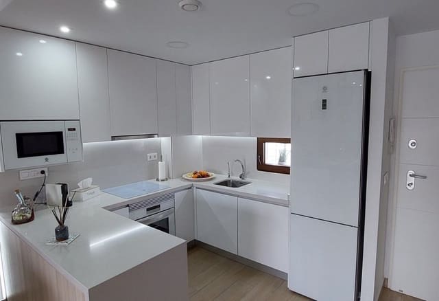 Apartamento de 2 habitaciones en Los Balcones - Los Altos, Torrevieja en venta con piscina garaje - 300.000 € (Ref: 10029557)