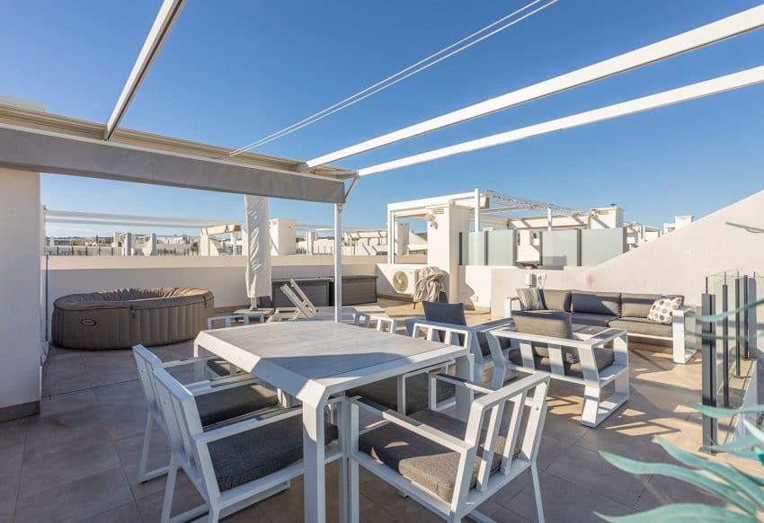 2 soveværelse Lejlighed til salg i San Miguel de Salinas med swimmingpool - € 245.000 (Ref: 10177666)