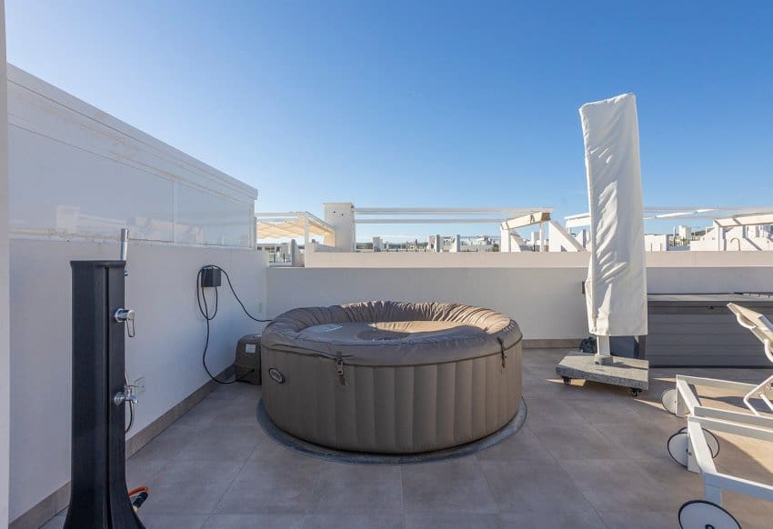 2 soveværelse Lejlighed til salg i San Miguel de Salinas med swimmingpool - € 245.000 (Ref: 10177666)