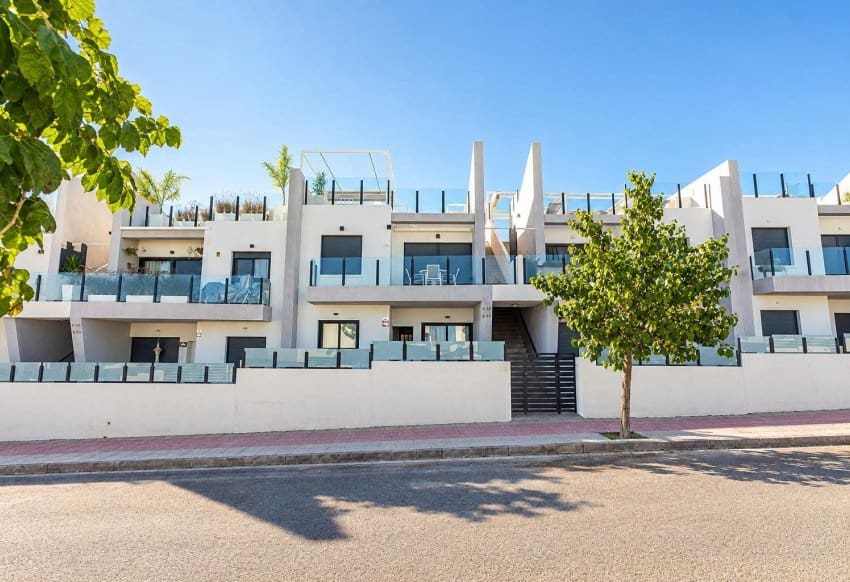 2 soveværelse Lejlighed til salg i San Miguel de Salinas med swimmingpool - € 245.000 (Ref: 10177666)