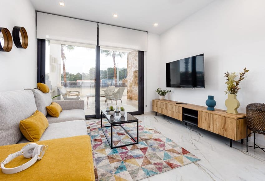 2 soveværelse Bungalow til salg i Ciudad Quesada med swimmingpool - € 298.000 (Ref: 9773440)