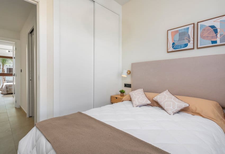 3 soveværelse Bungalow til salg i Torrevieja med swimmingpool - € 305.000 (Ref: 9773444)