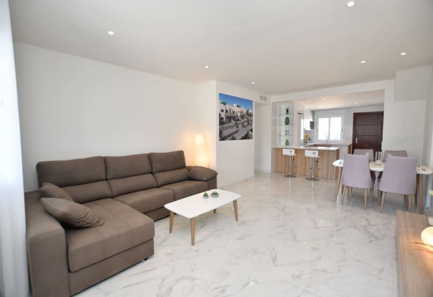 2 sovrum Bungalow till salu i San Miguel de Salinas med pool - 273 800 € (Ref: 9773446)