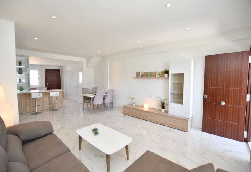 2 sovrum Bungalow till salu i San Miguel de Salinas med pool - 273 800 € (Ref: 9773446)