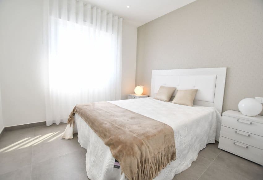 2 sovrum Bungalow till salu i San Miguel de Salinas med pool - 273 800 € (Ref: 9773446)